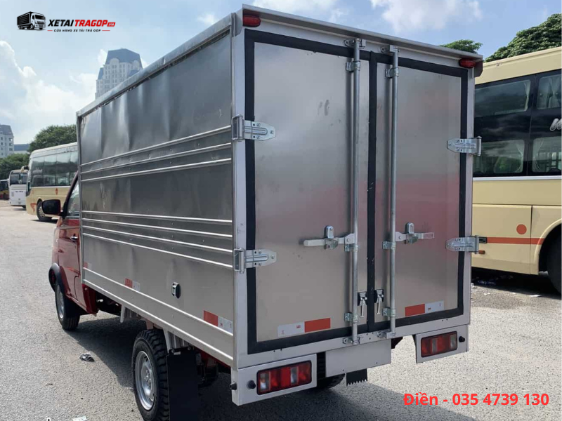 Cách xếp hàng trong thùng kín