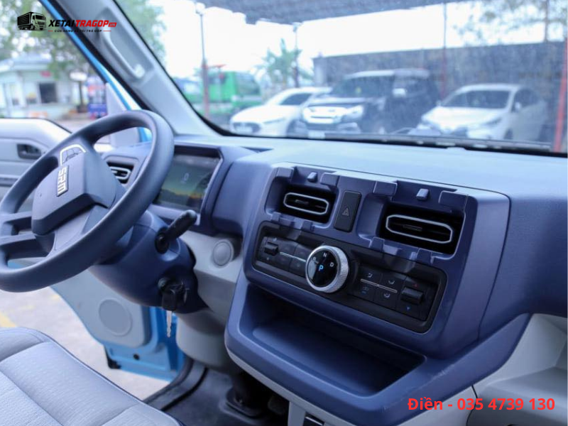 Đánh giá nội thất xe Van điện SRM E80