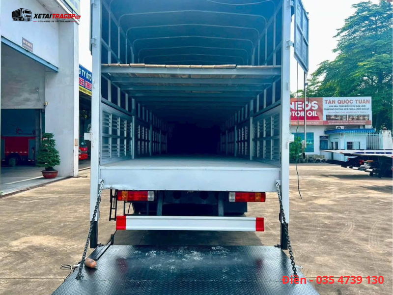 FAW J6L thùng mui bạt vận chuyển hàng công nghiệp