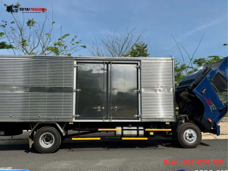 FAW Tiger thùng kín Inox vận chuyển mỹ phẩm và hàng hóa cao cấp