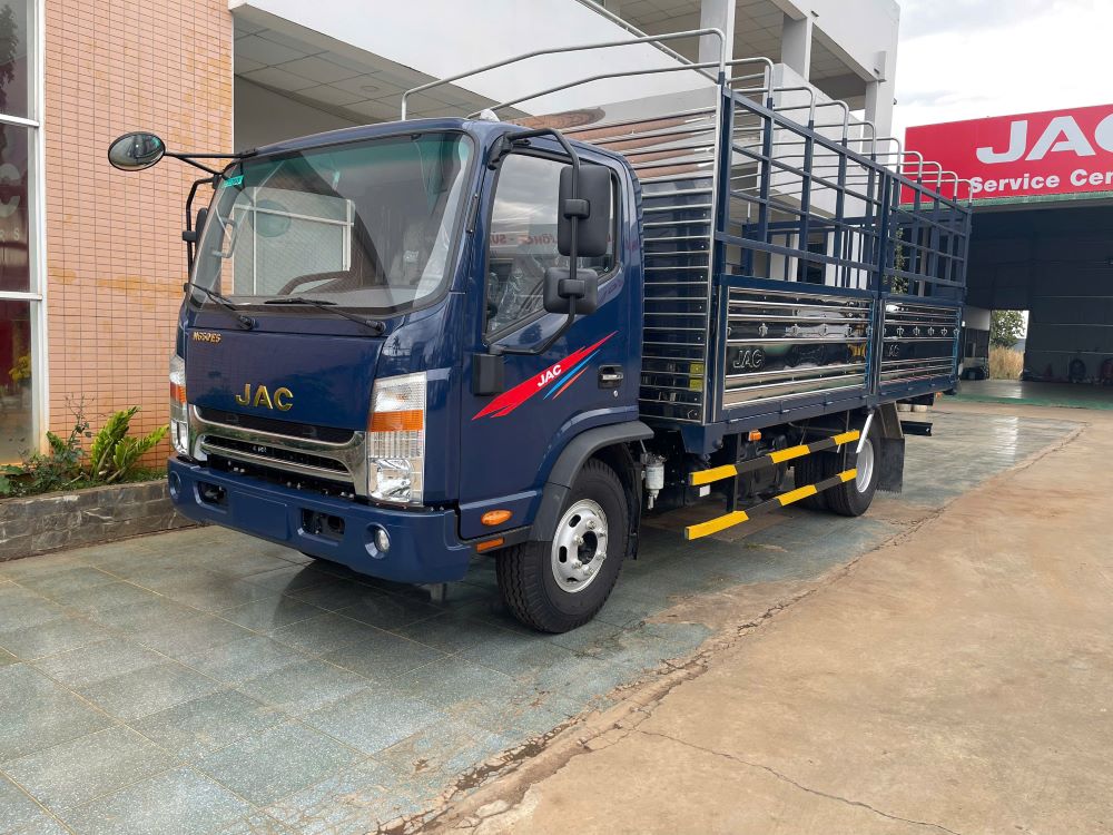 Xe tải Jac N650 E5 Thùng Mui Bạt
