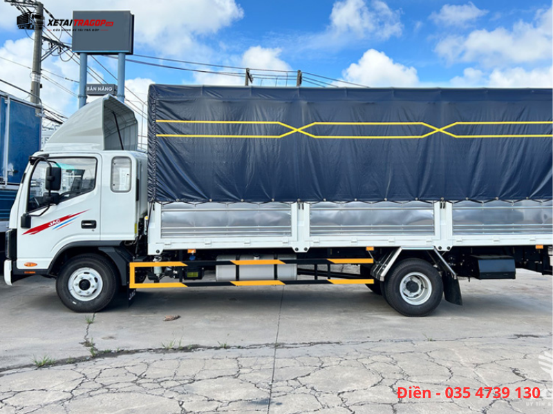 JAC N750 E5 Plus thùng mui bạt vận chuyển ngành hàng tiêu dùng