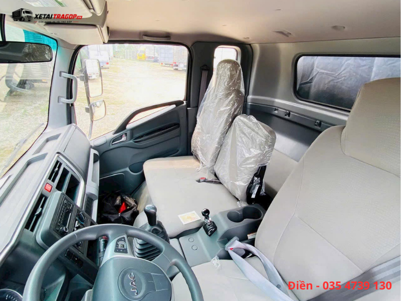 Không gian cabin JAC N750 E5 Plus thùng mui bạt