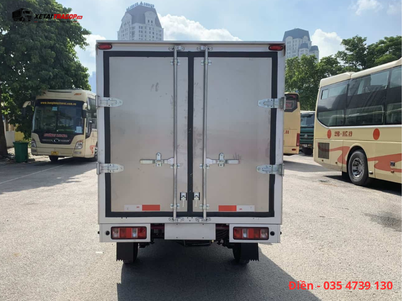 Không gian chứa hàng xe tải SRM T20A thùng kín