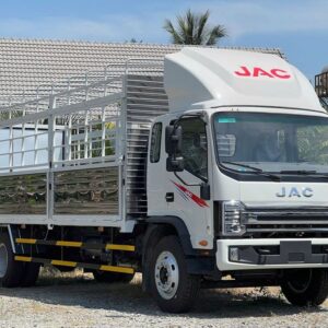 Ngoại thất xe tải JAC N900 E5 thùng mui bạt