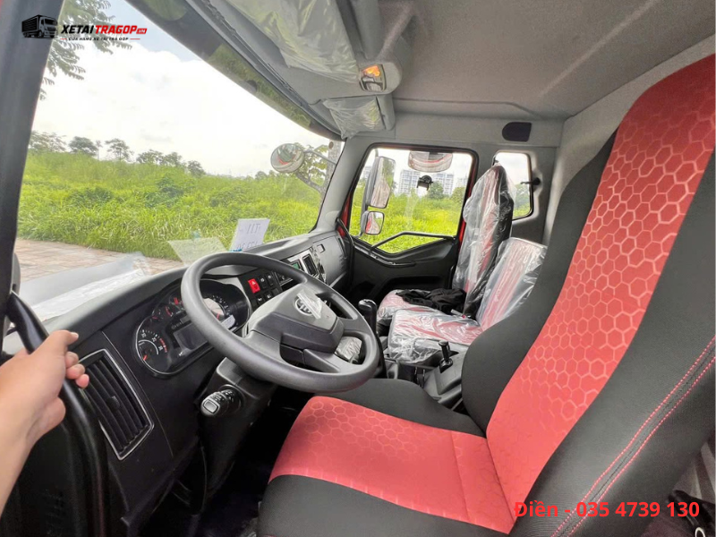 Nội thất xe tải FAW J6L thùng mui bạt