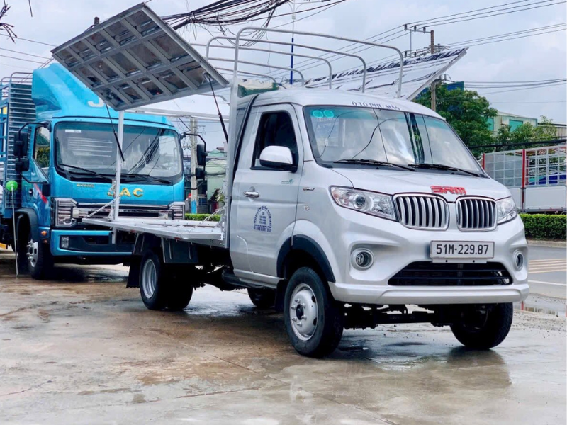 Ứng dụng thực tế của xe tải SRM S1 thùng mui bạt