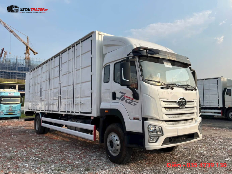 Giá xe tải FAW 8 tấn thùng kín tại Quảng Ninh