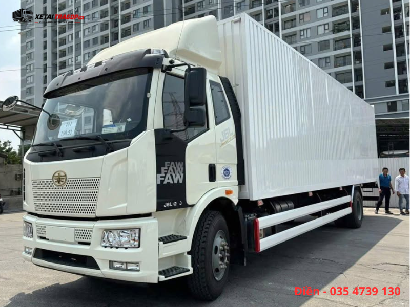 Xe tải FAW 8 tấn thùng kín